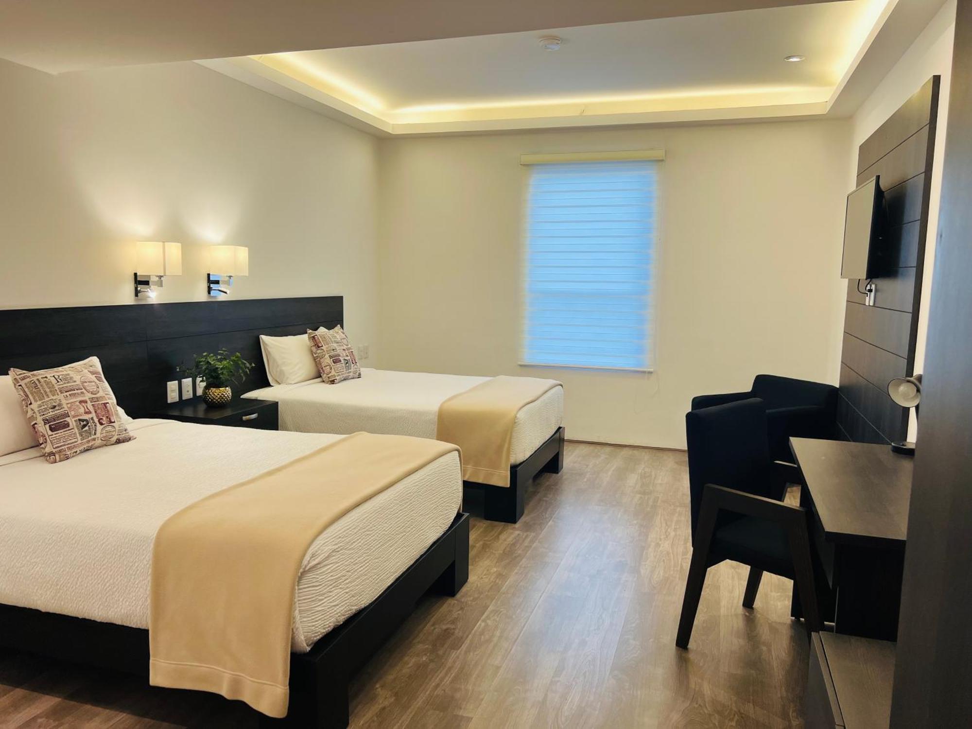 Qa Hotel San Luis Potosi Bagian luar foto