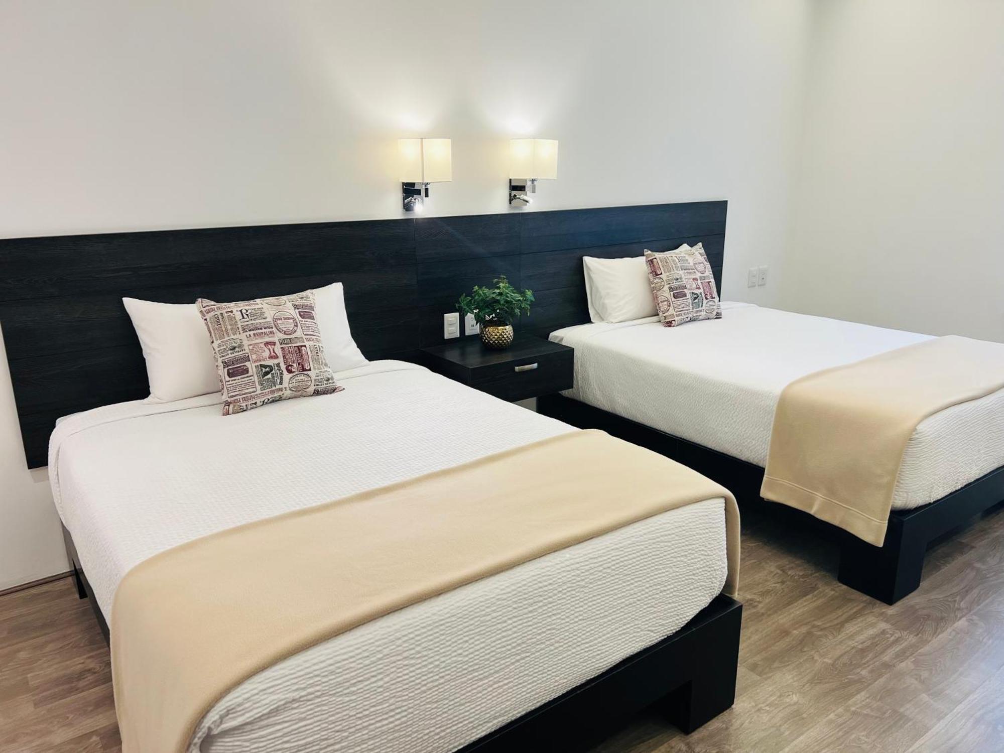 Qa Hotel San Luis Potosi Bagian luar foto